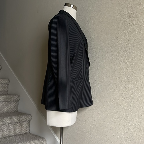 MNG Sz L Black Pinstriped Single Button Blazer - Picture 4 of 12